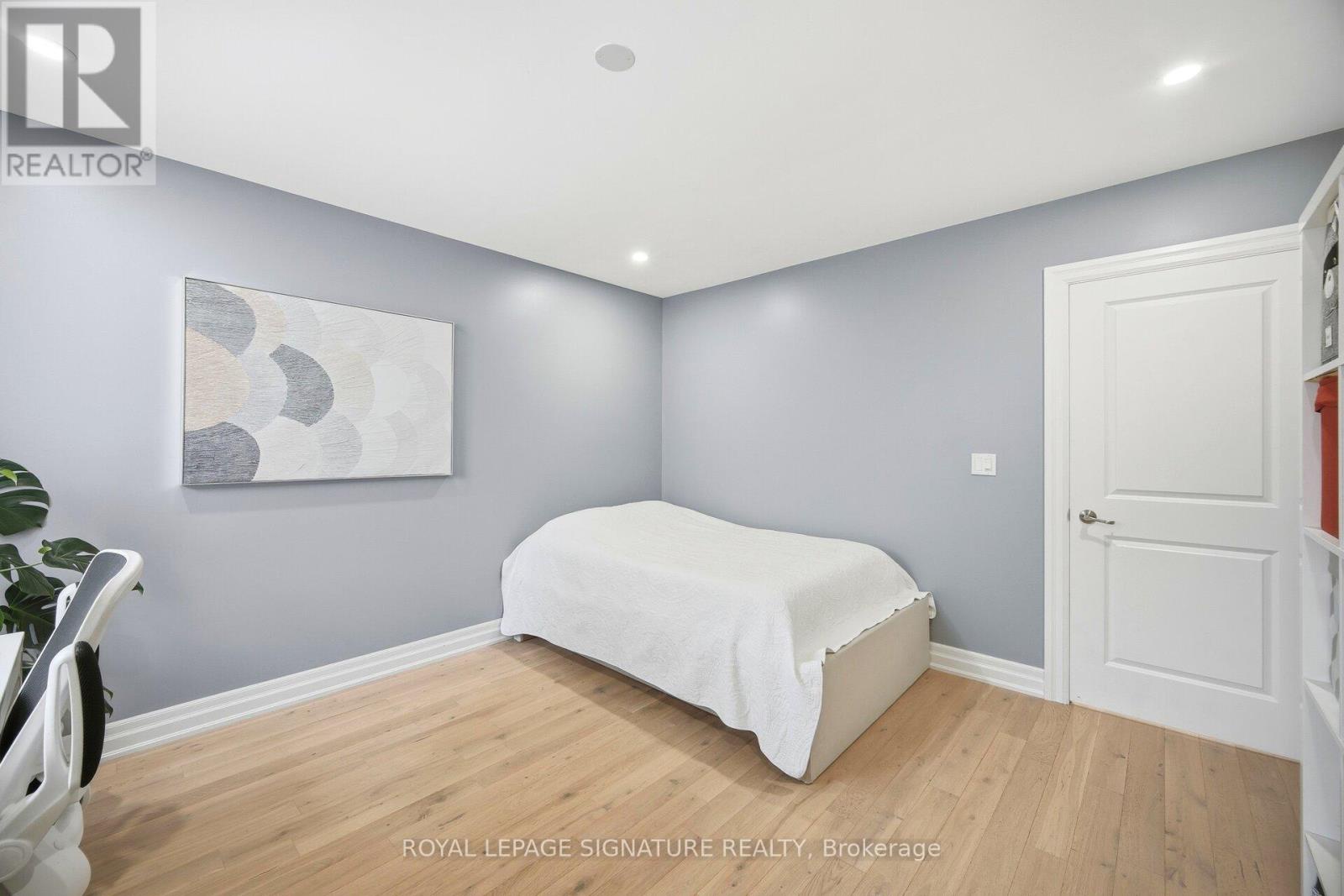 30 Coules Court, Toronto (alderwood), Ontario