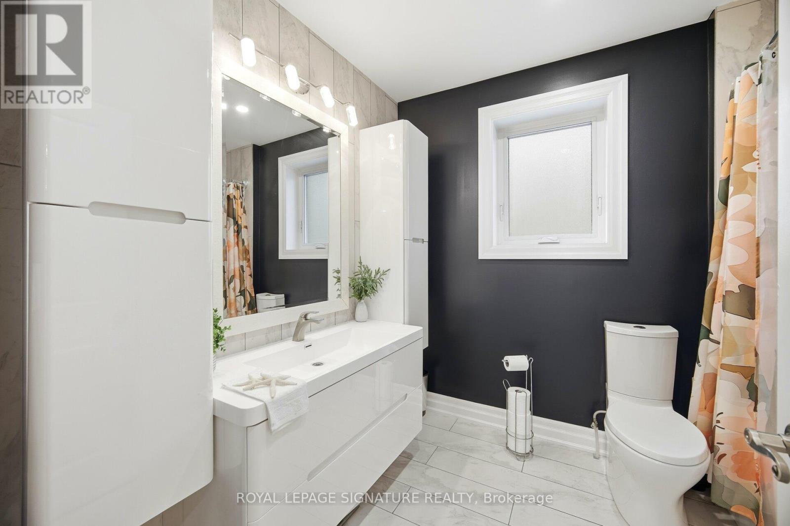 30 Coules Court, Toronto (alderwood), Ontario