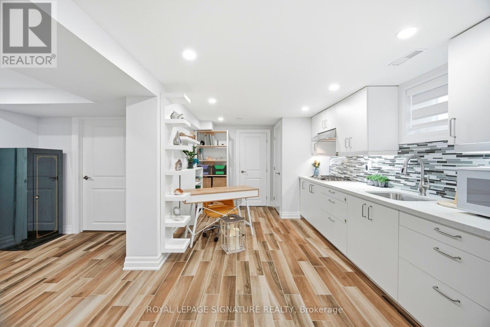 30 Coules Court, Toronto (alderwood), Ontario