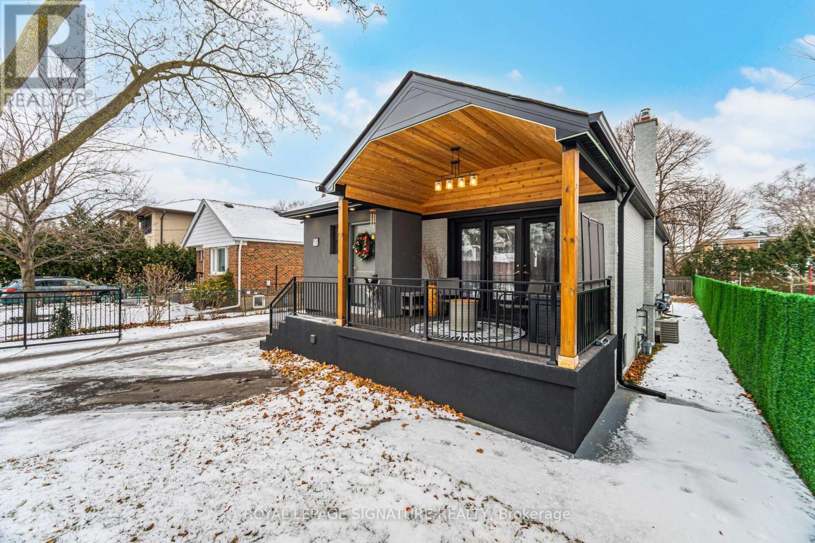 30 Coules Court, Toronto (alderwood), Ontario