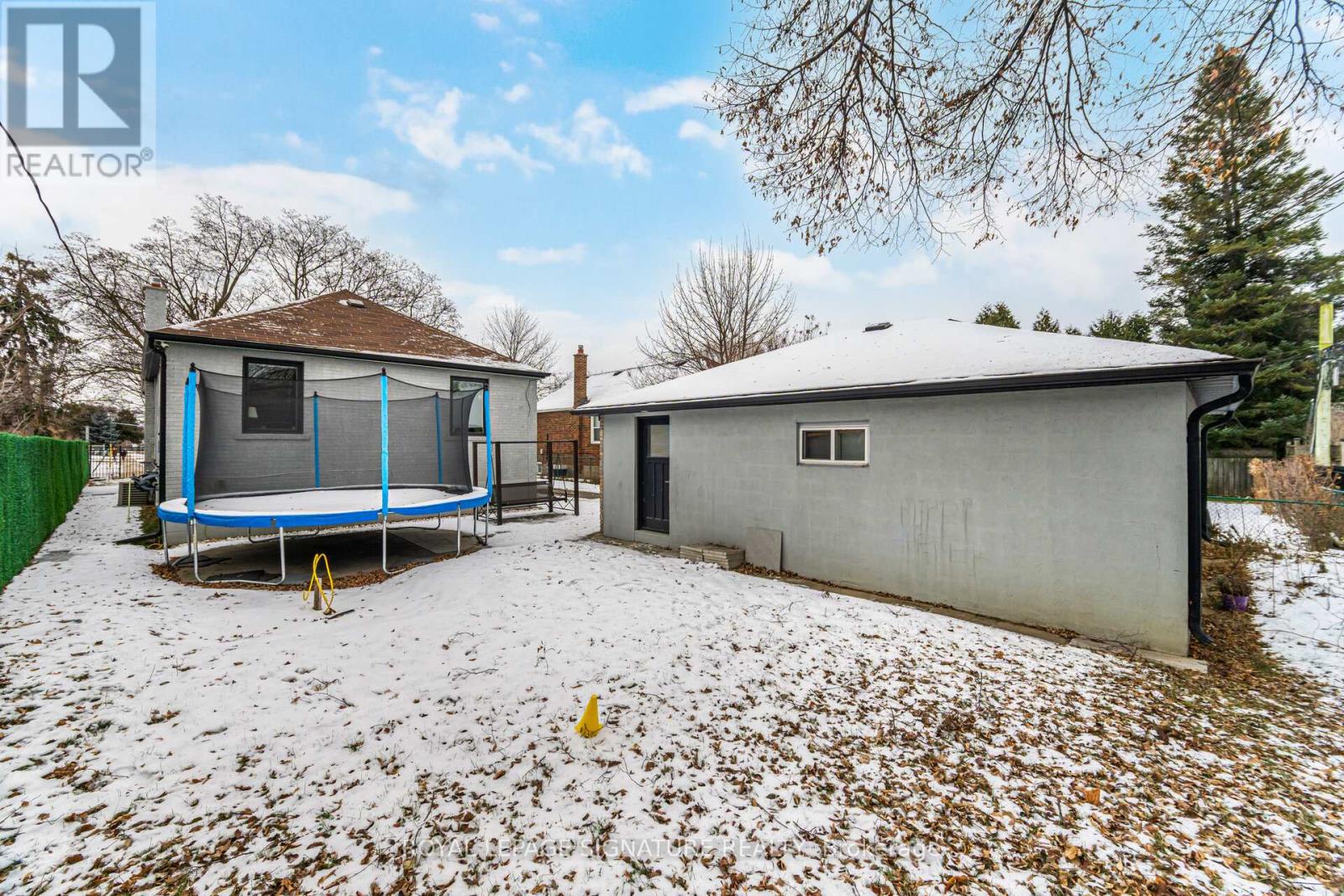 30 Coules Court, Toronto (alderwood), Ontario