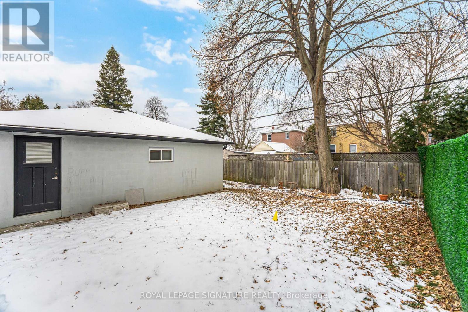 30 Coules Court, Toronto (alderwood), Ontario