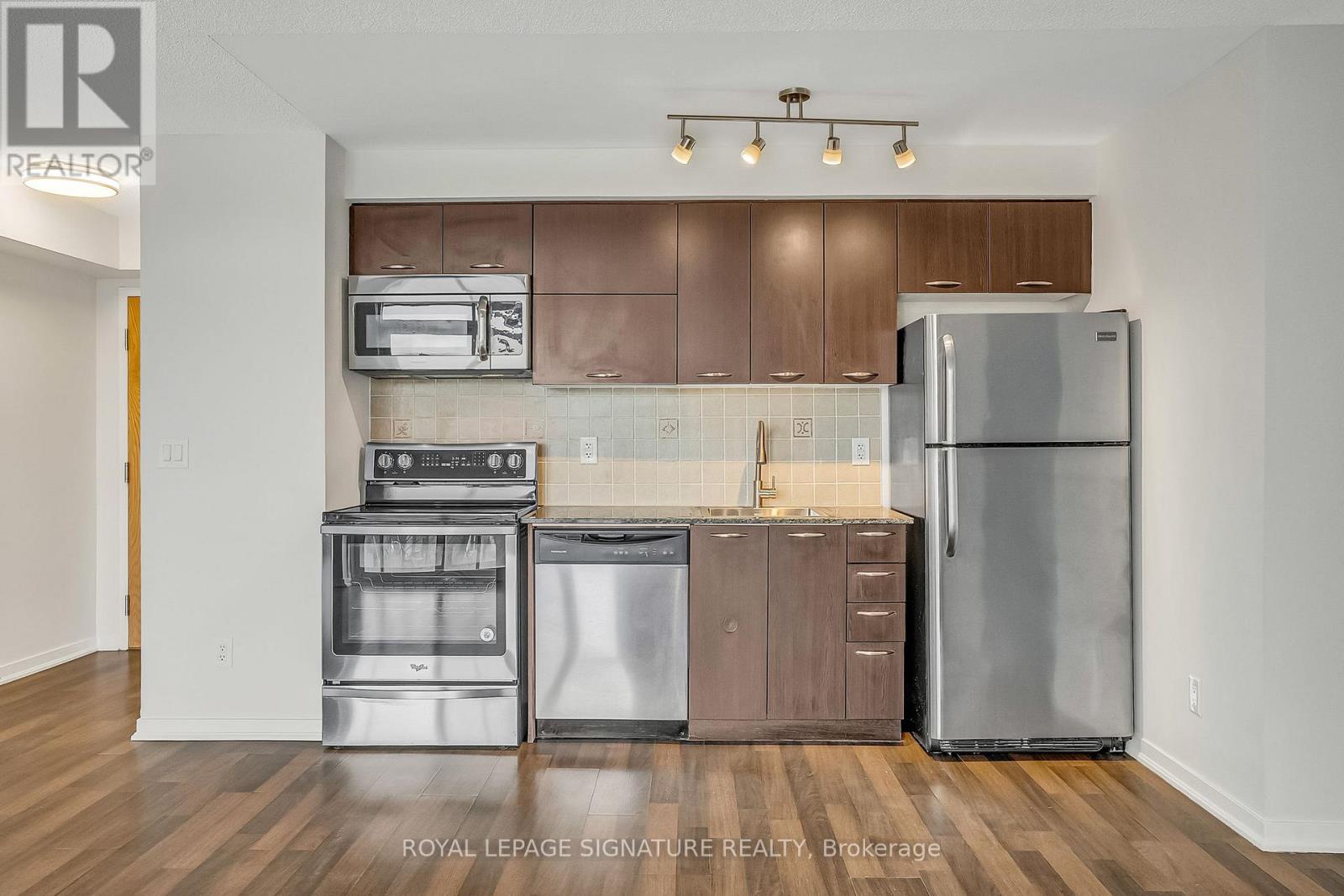 507 - 38 Joe Shuster Way, Toronto (niagara), Ontario