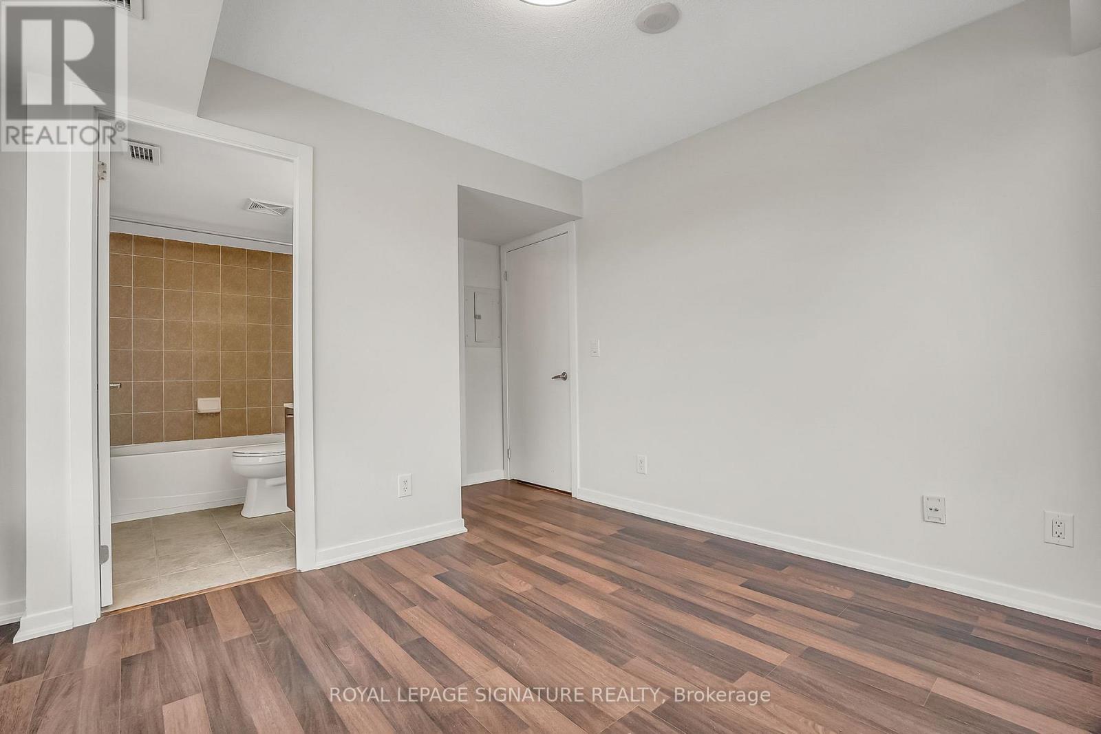 507 - 38 Joe Shuster Way, Toronto (niagara), Ontario