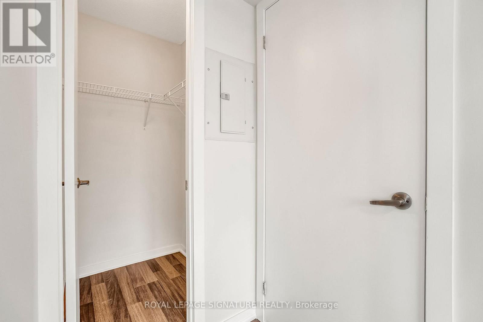 507 - 38 Joe Shuster Way, Toronto (niagara), Ontario