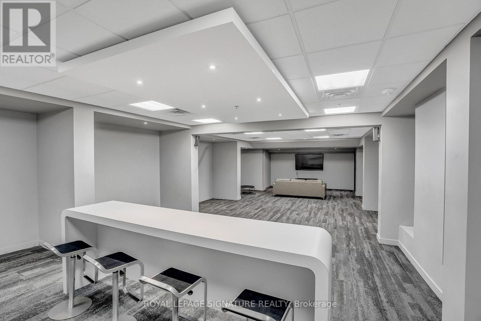 507 - 38 Joe Shuster Way, Toronto (niagara), Ontario