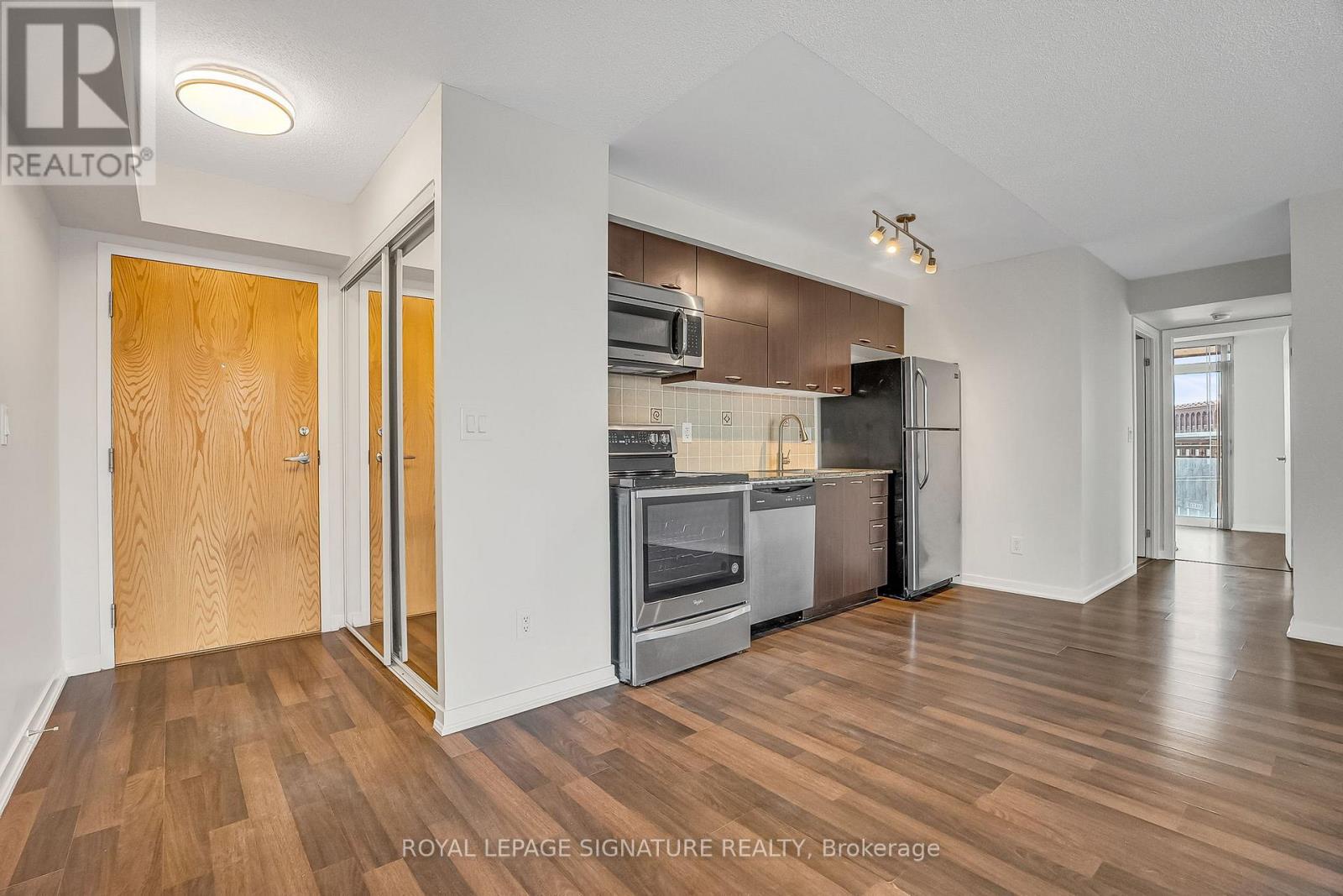 507 - 38 Joe Shuster Way, Toronto (niagara), Ontario