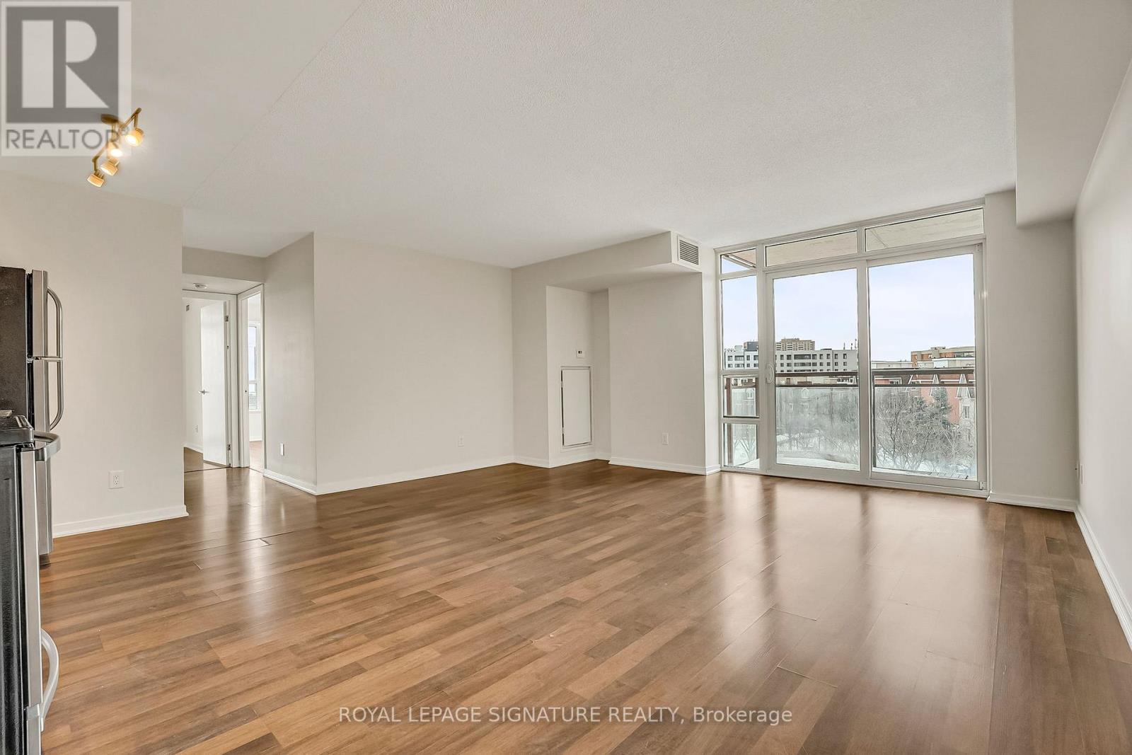 507 - 38 Joe Shuster Way, Toronto (niagara), Ontario