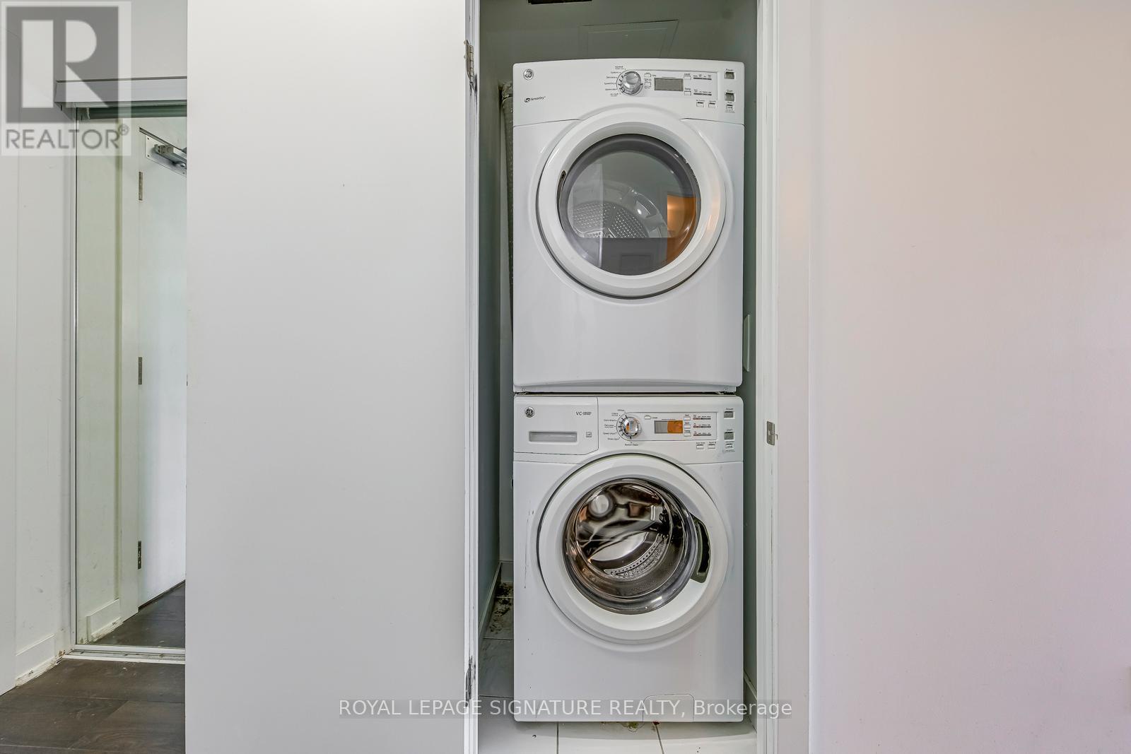 1901 - 20 Bruyeres Mews, Toronto (niagara), Ontario