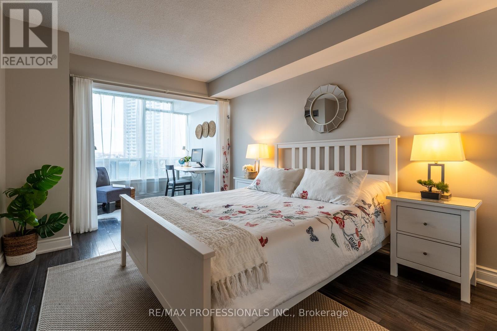 709 - 3 Hickory Tree Road, Toronto (weston), Ontario