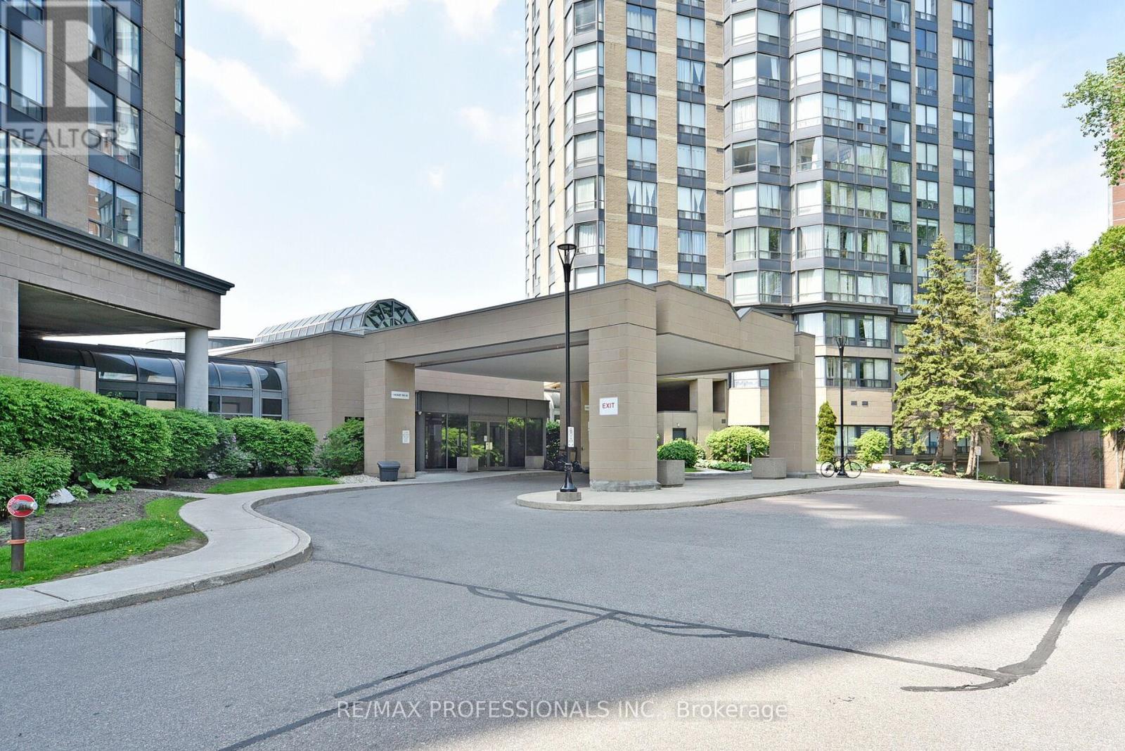 709 - 3 Hickory Tree Road, Toronto (weston), Ontario