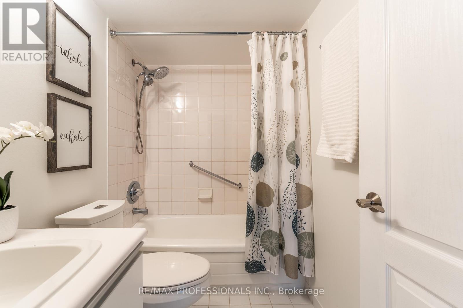 709 - 3 Hickory Tree Road, Toronto (weston), Ontario