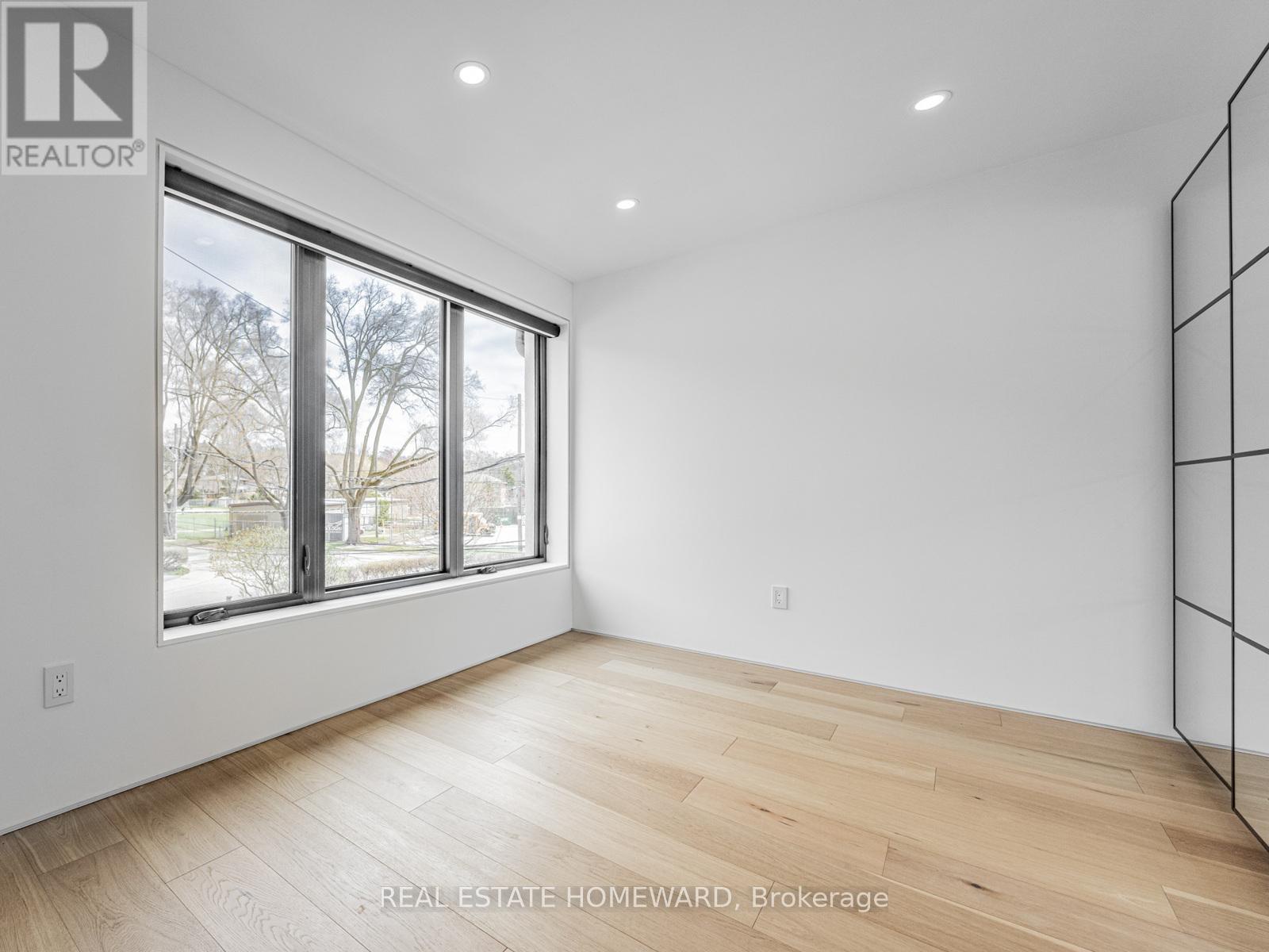 10 Juliana Court, Toronto (lambton Baby Point), Ontario