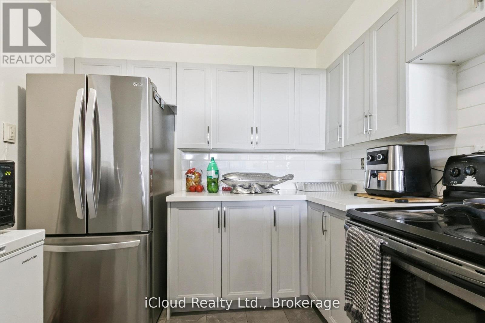 1108 - 238 Albion Road, Toronto (elms-old Rexdale), Ontario