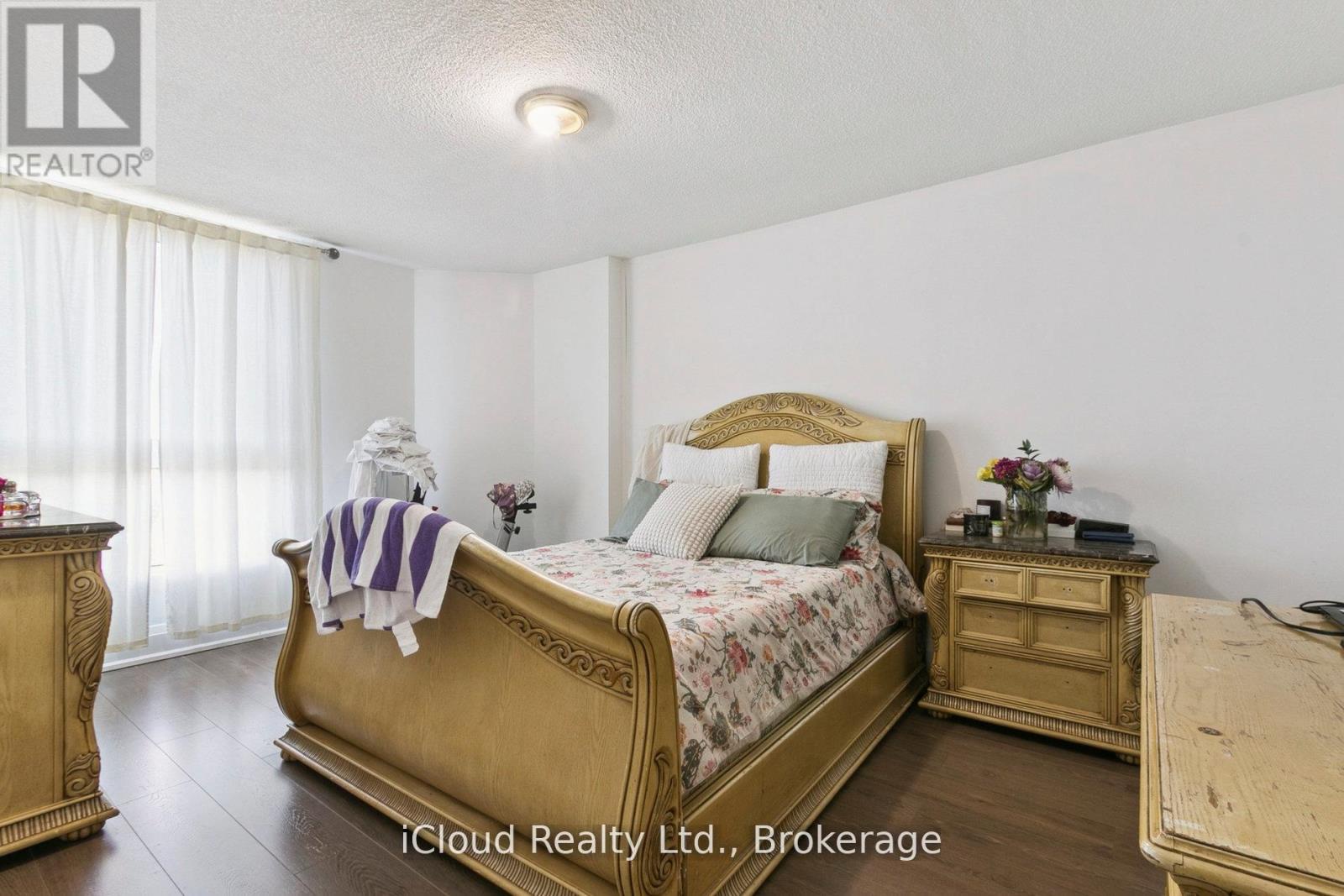 1108 - 238 Albion Road, Toronto (elms-old Rexdale), Ontario