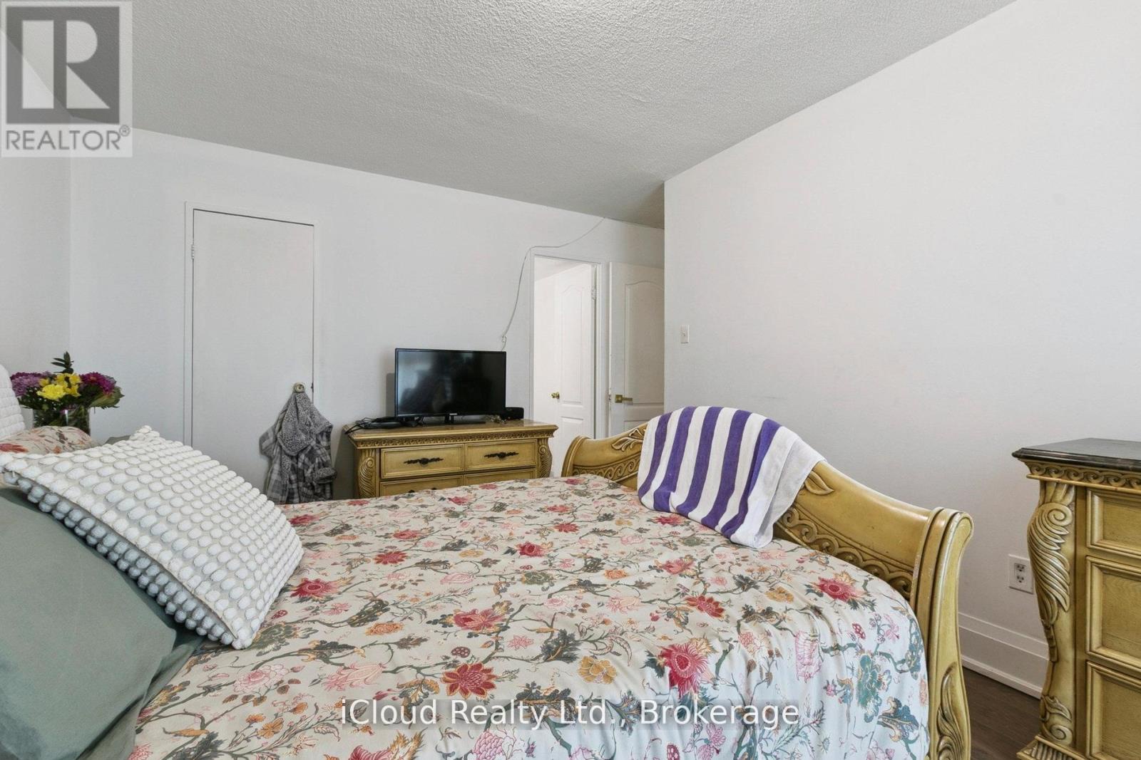 1108 - 238 Albion Road, Toronto (elms-old Rexdale), Ontario