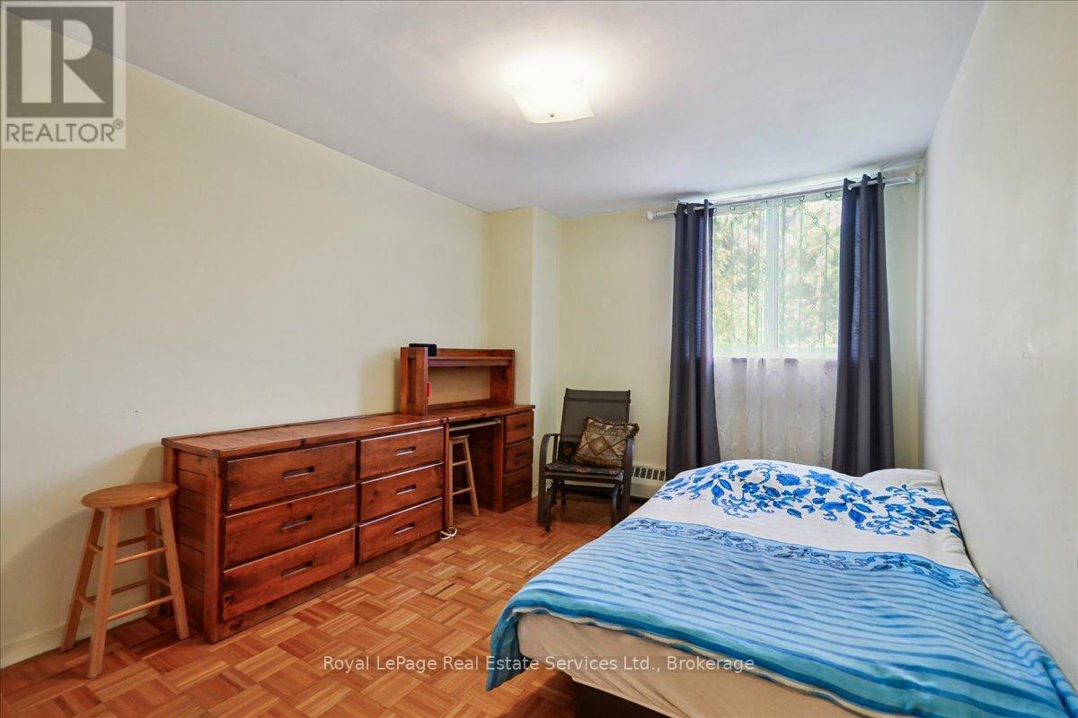 203 - 100 Coe Hill Drive, Toronto (high Park-swansea), Ontario