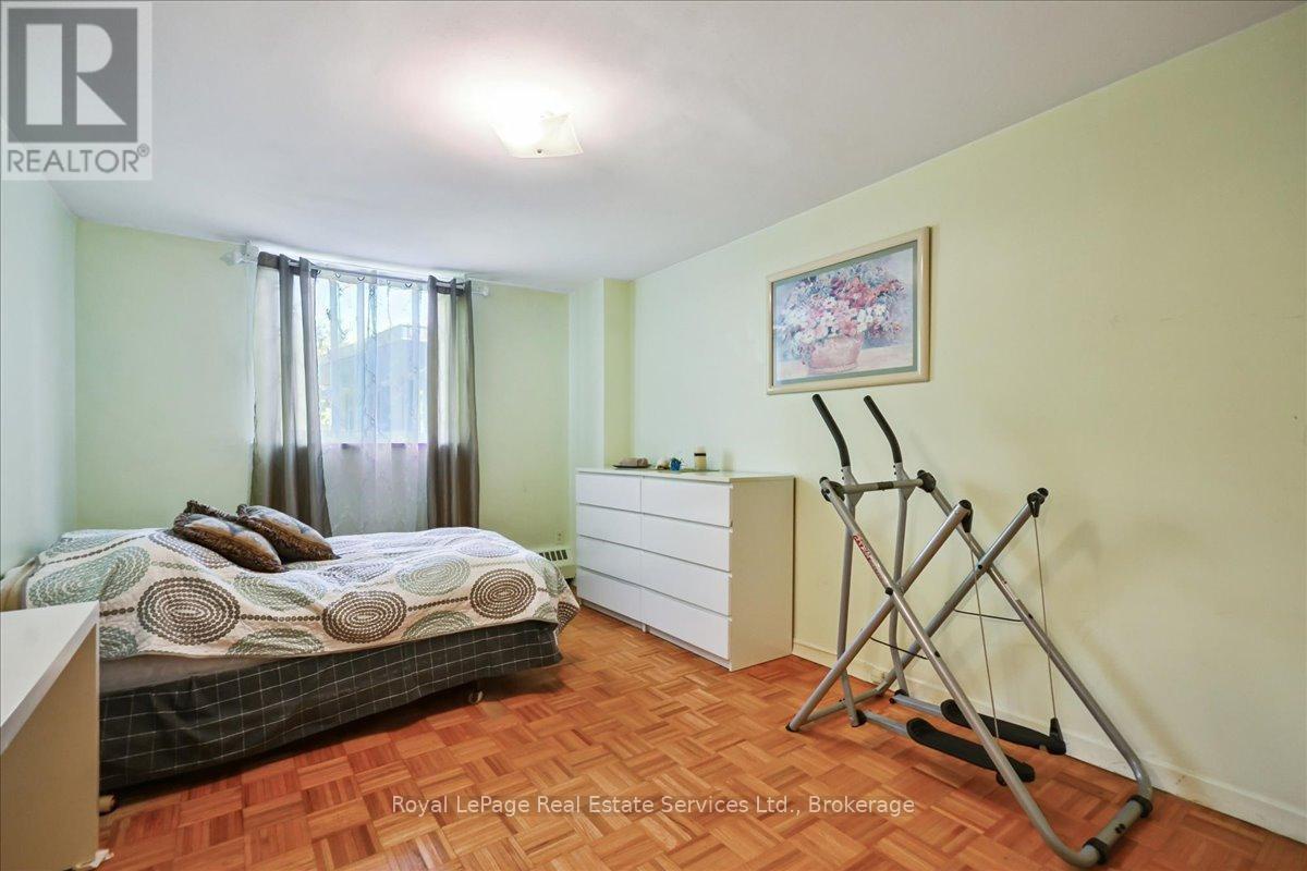 203 - 100 Coe Hill Drive, Toronto (high Park-swansea), Ontario