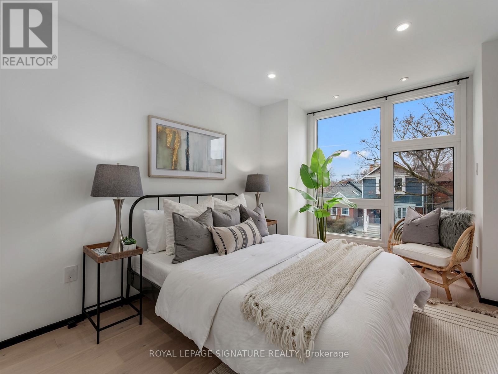 186 Oak Park Avenue, Toronto (woodbine-lumsden), Ontario