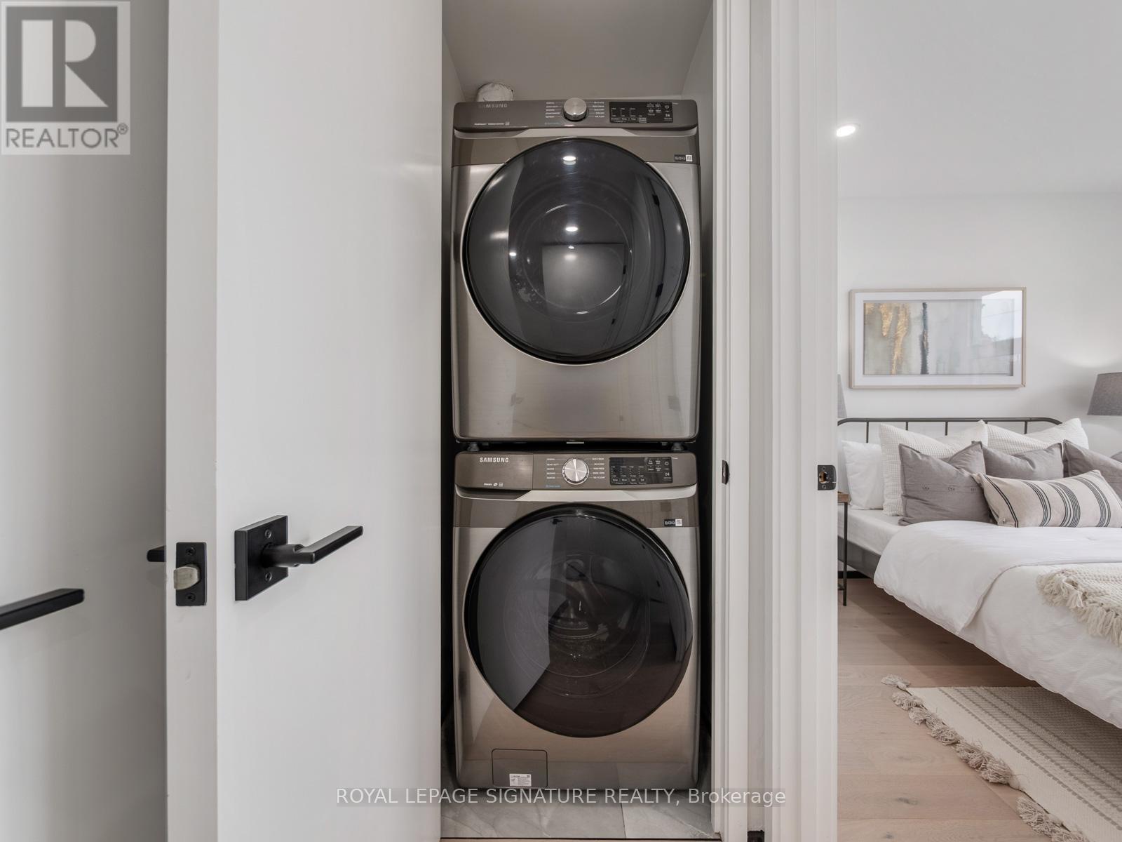 186 Oak Park Avenue, Toronto (woodbine-lumsden), Ontario