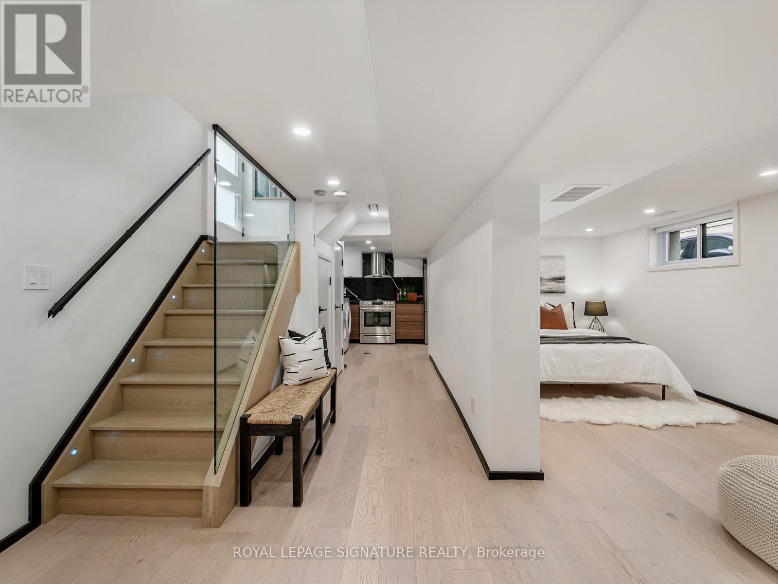 186 Oak Park Avenue, Toronto (woodbine-lumsden), Ontario