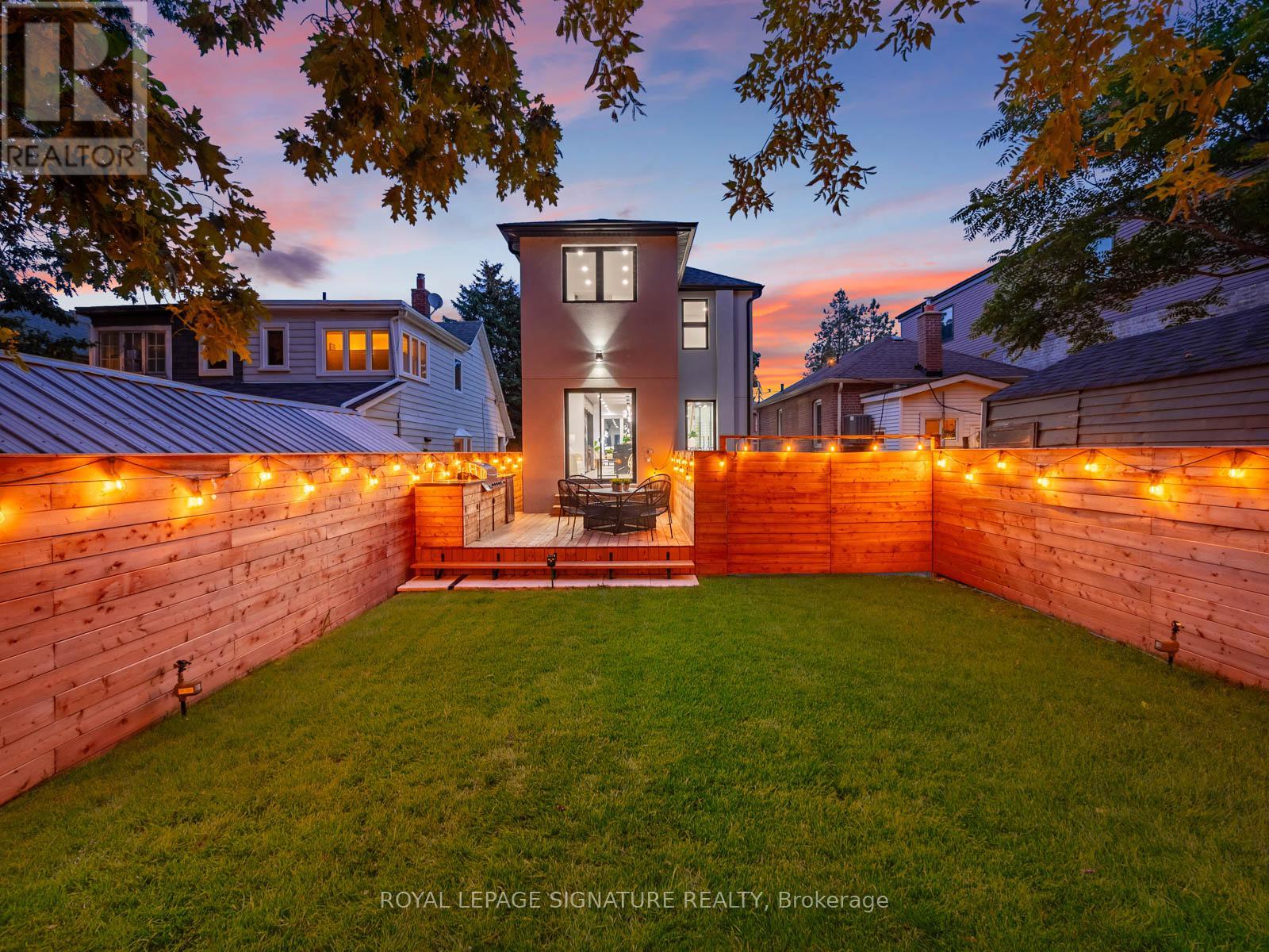 186 Oak Park Avenue, Toronto (woodbine-lumsden), Ontario