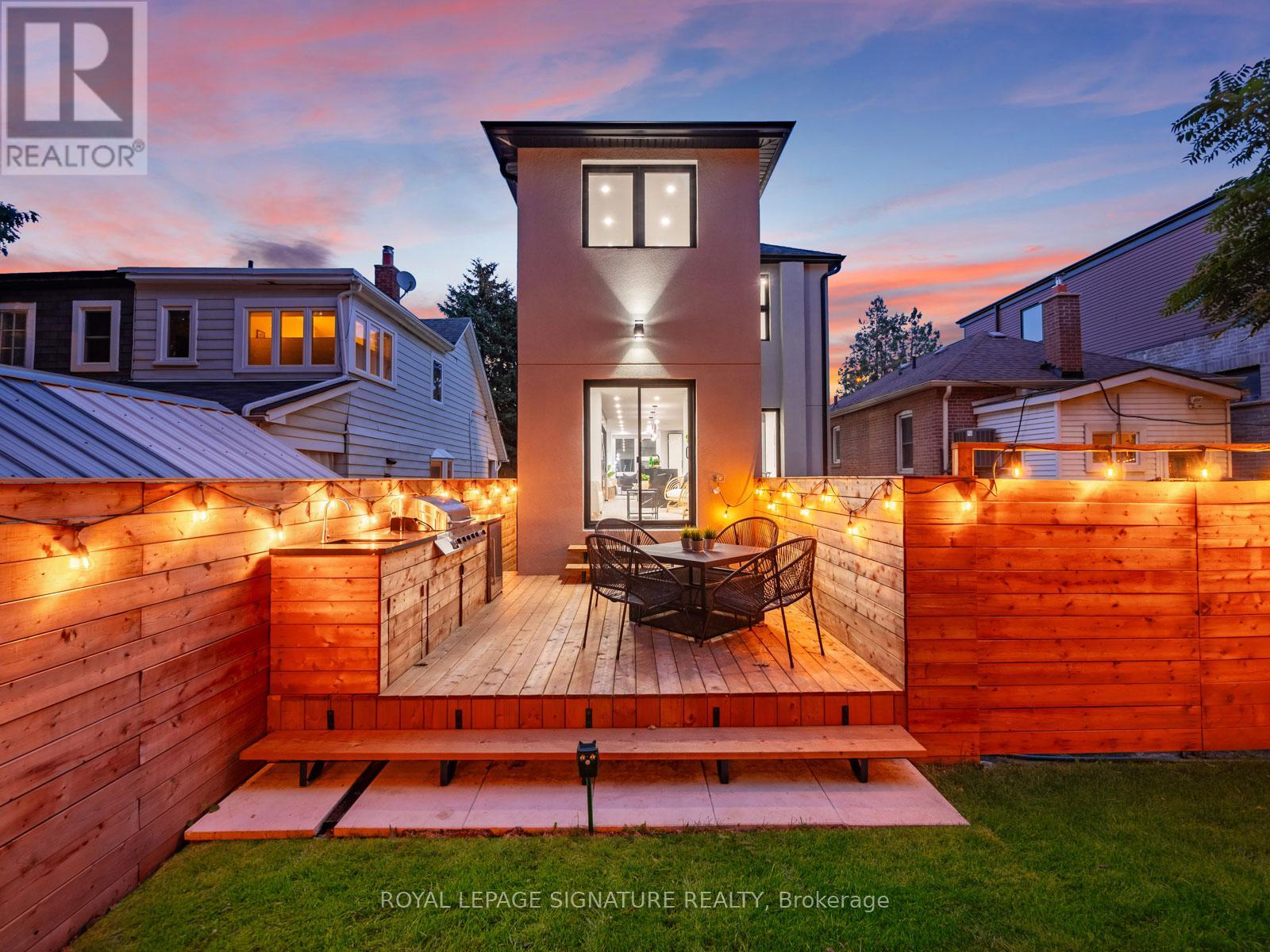 186 Oak Park Avenue, Toronto (woodbine-lumsden), Ontario