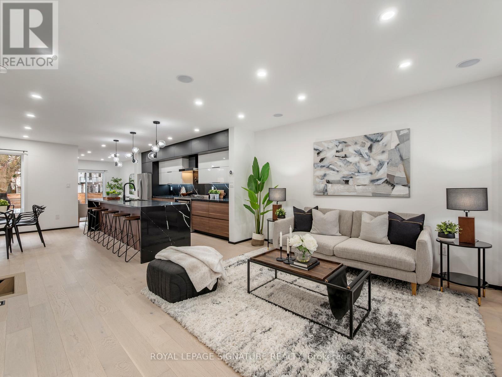 186 Oak Park Avenue, Toronto (woodbine-lumsden), Ontario