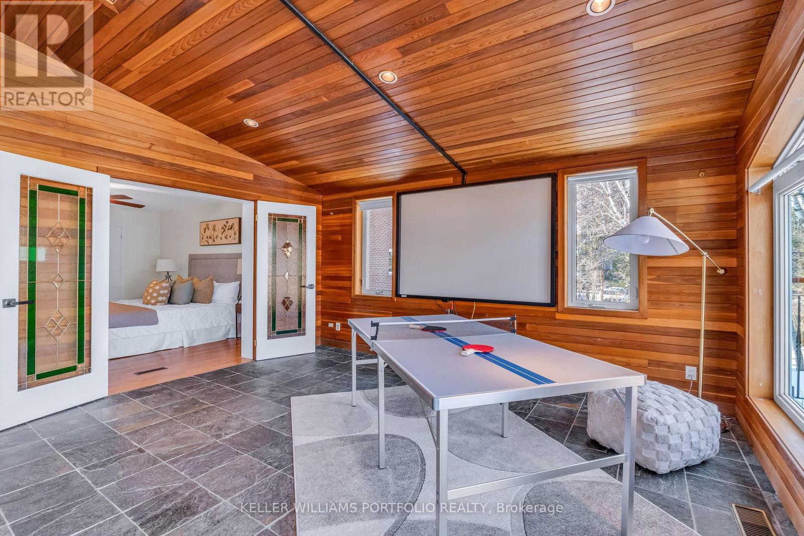 200 Lake Promenade, Toronto (long Branch), Ontario