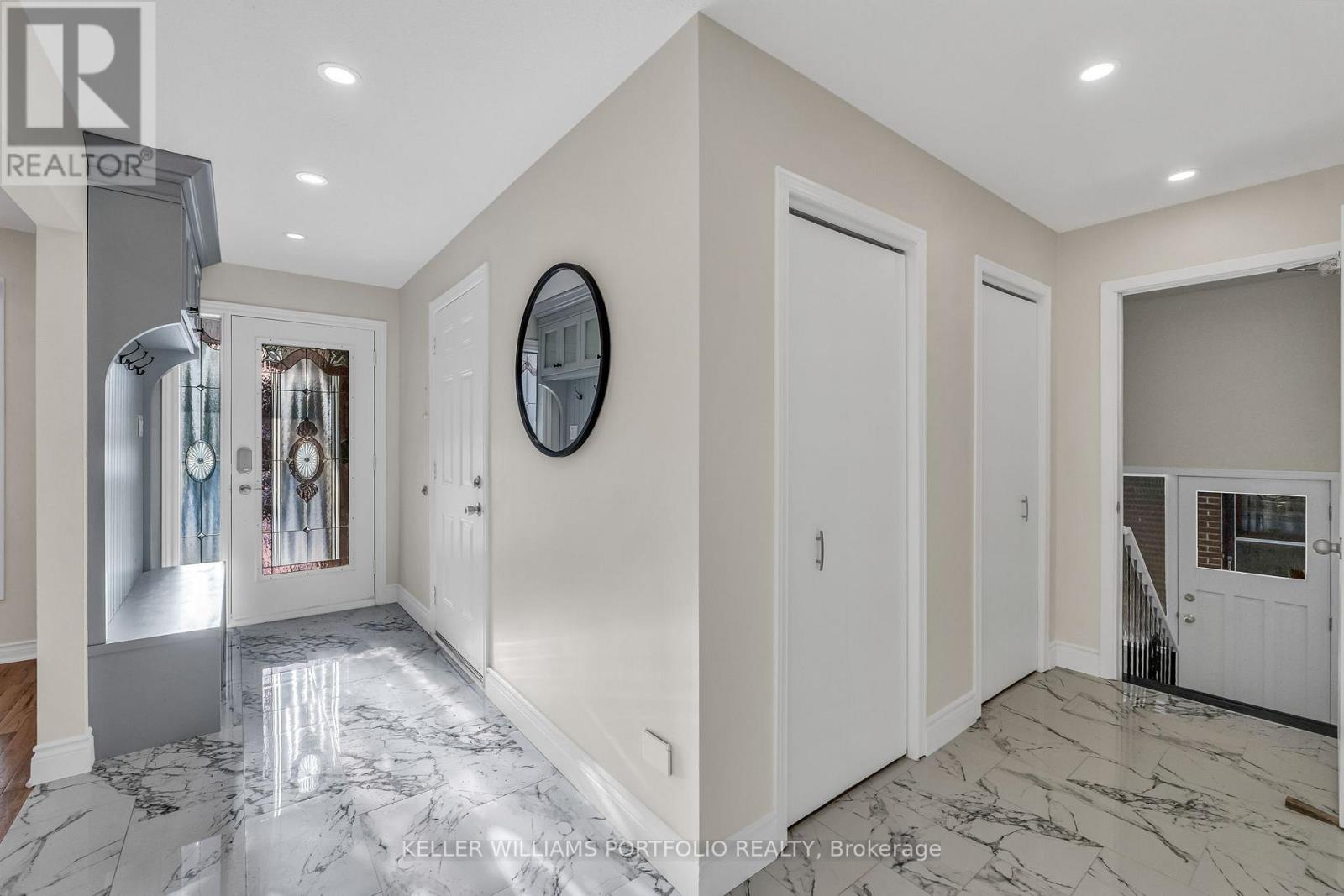 200 Lake Promenade, Toronto (long Branch), Ontario