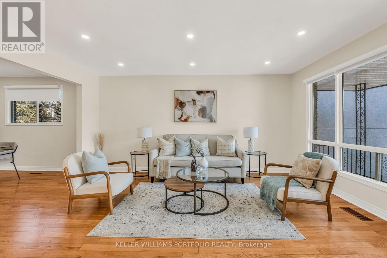 200 Lake Promenade, Toronto (long Branch), Ontario