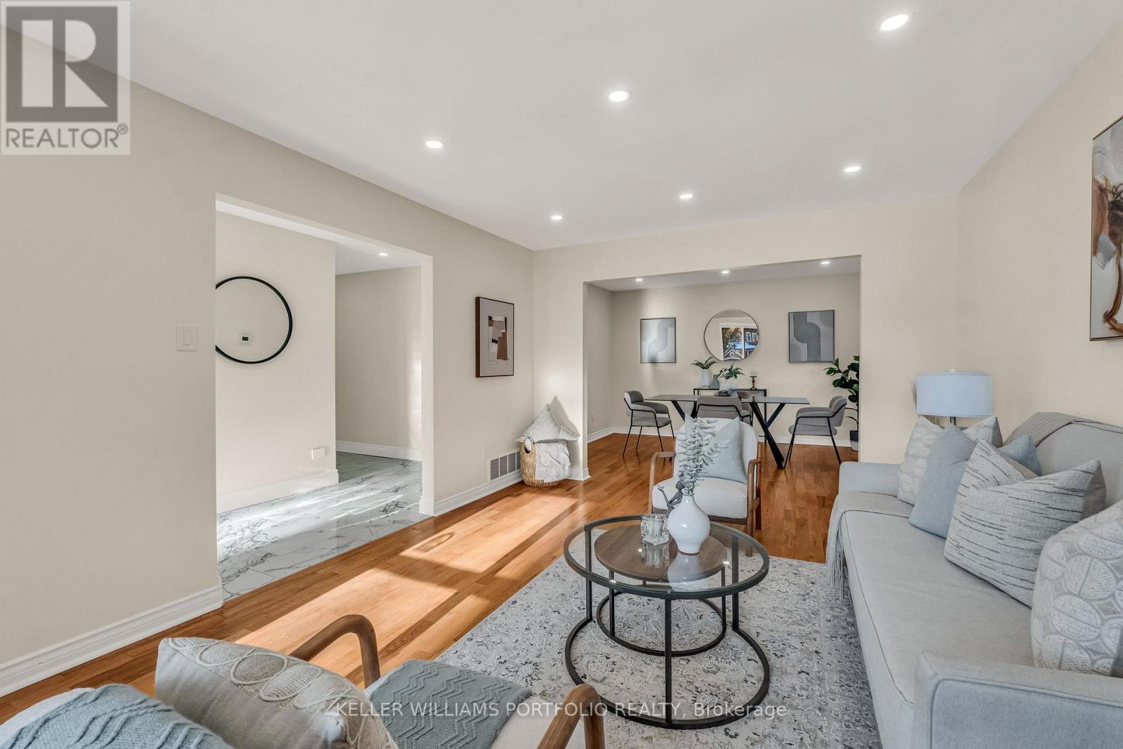 200 Lake Promenade, Toronto (long Branch), Ontario