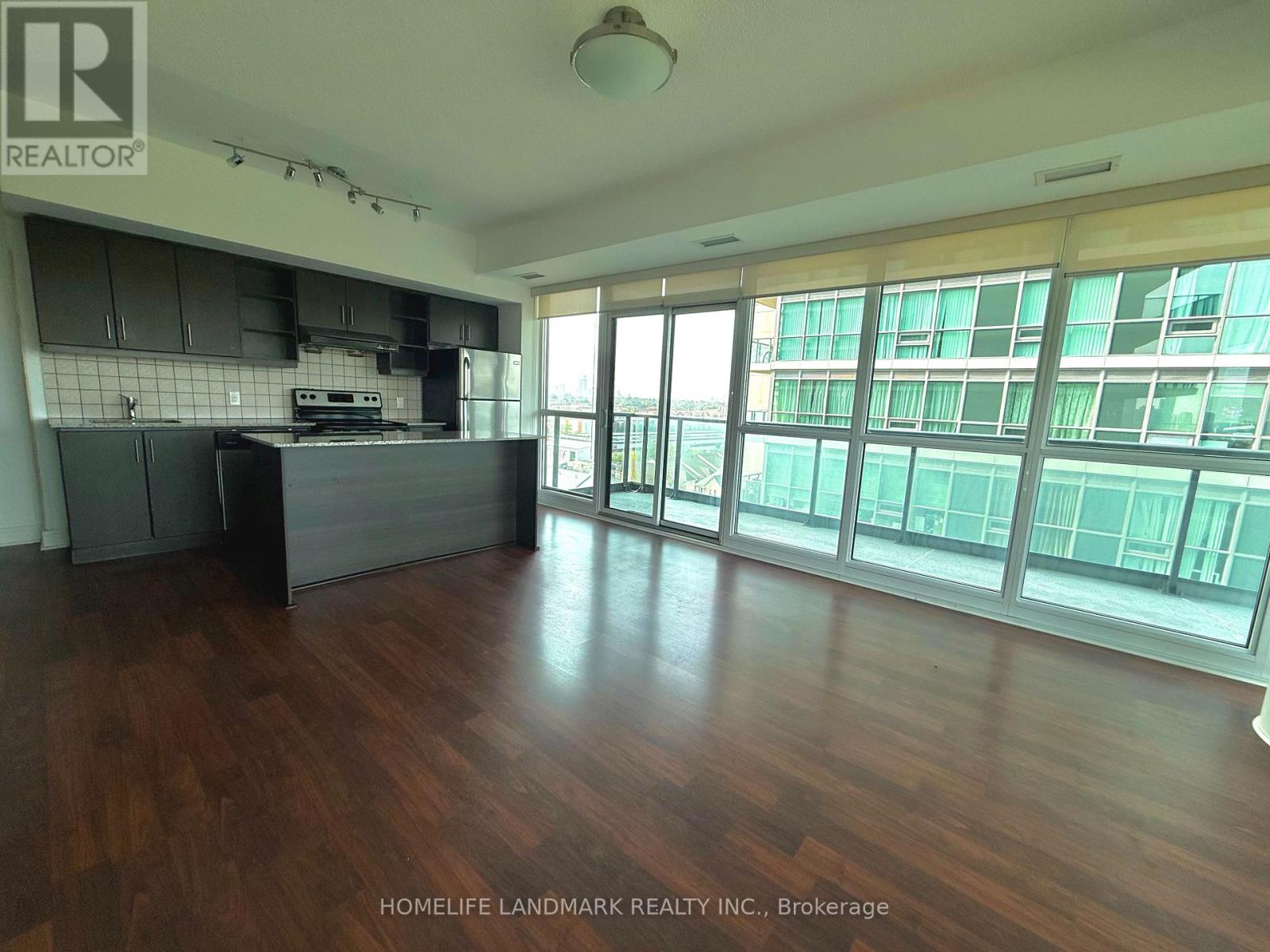 901 - 35 Brian Peck Crescent, Toronto (thorncliffe Park), Ontario