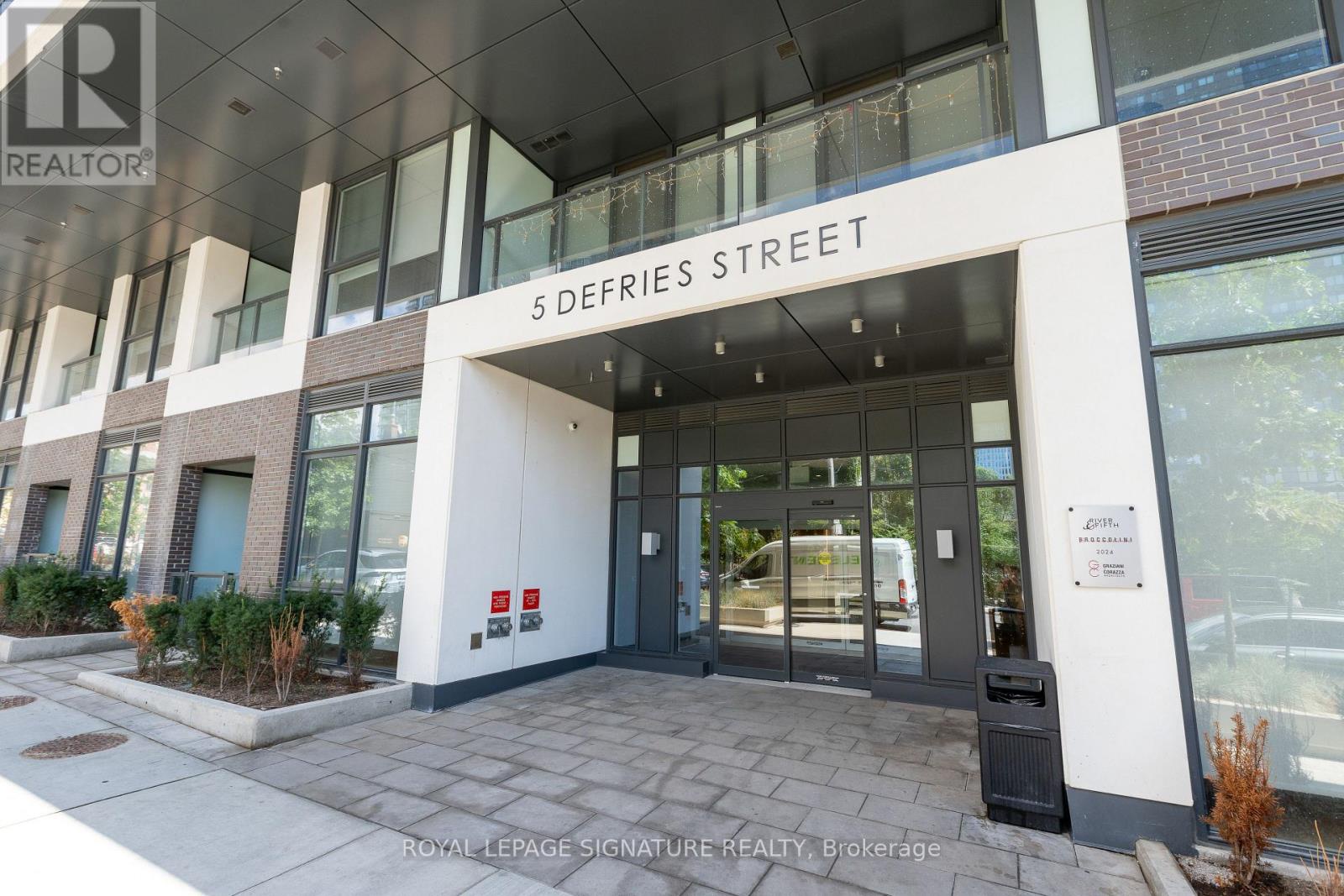 1804 - 5 Defries Street, Toronto (regent Park), Ontario