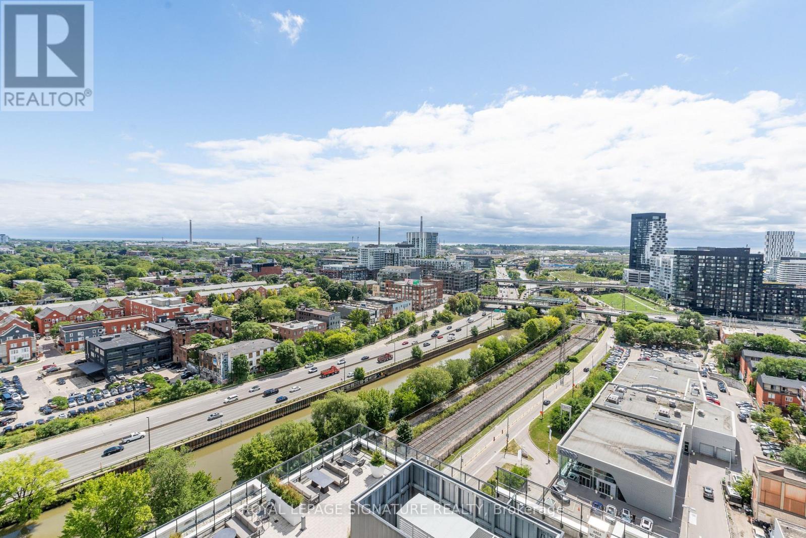1804 - 5 Defries Street, Toronto (regent Park), Ontario