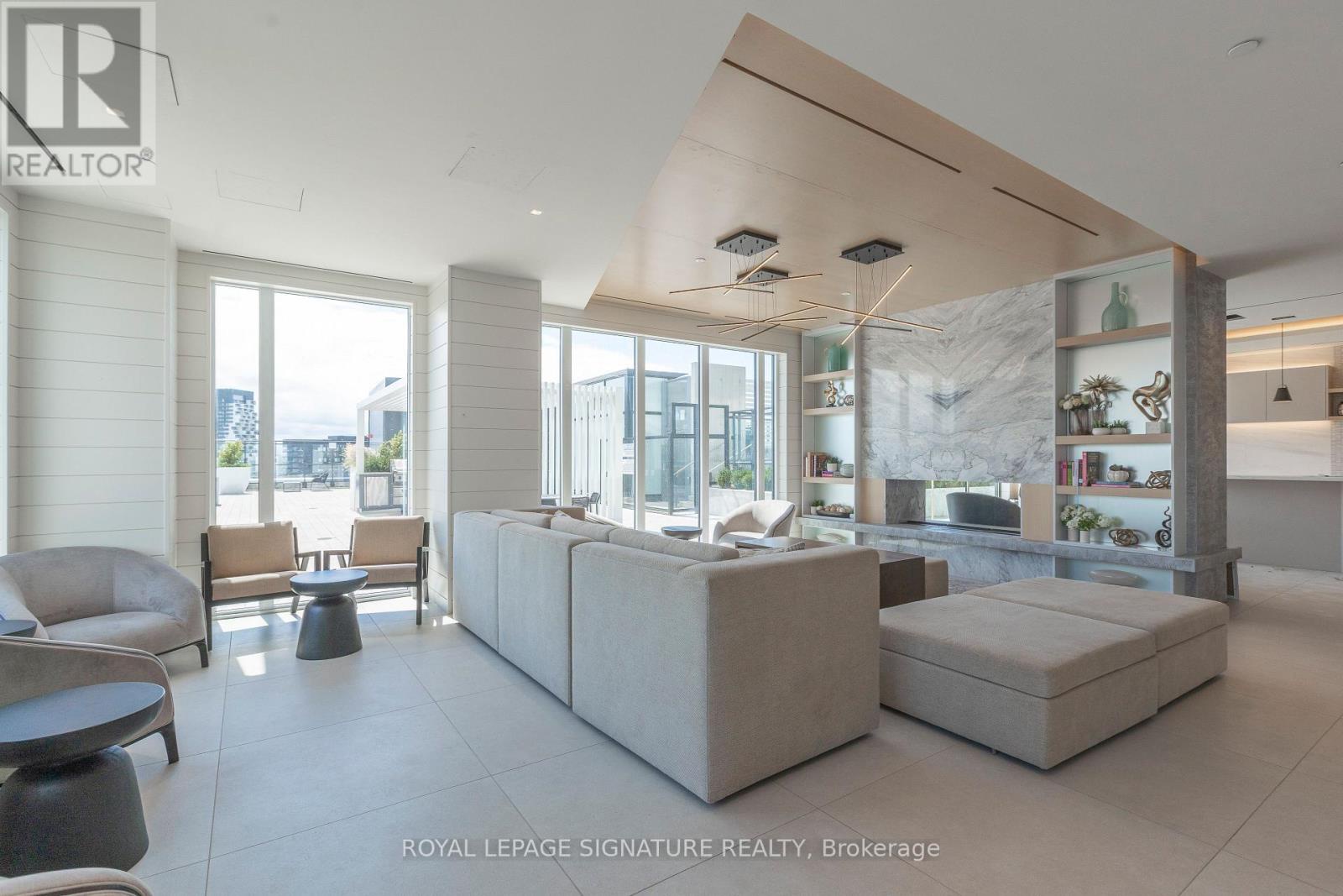 1804 - 5 Defries Street, Toronto (regent Park), Ontario