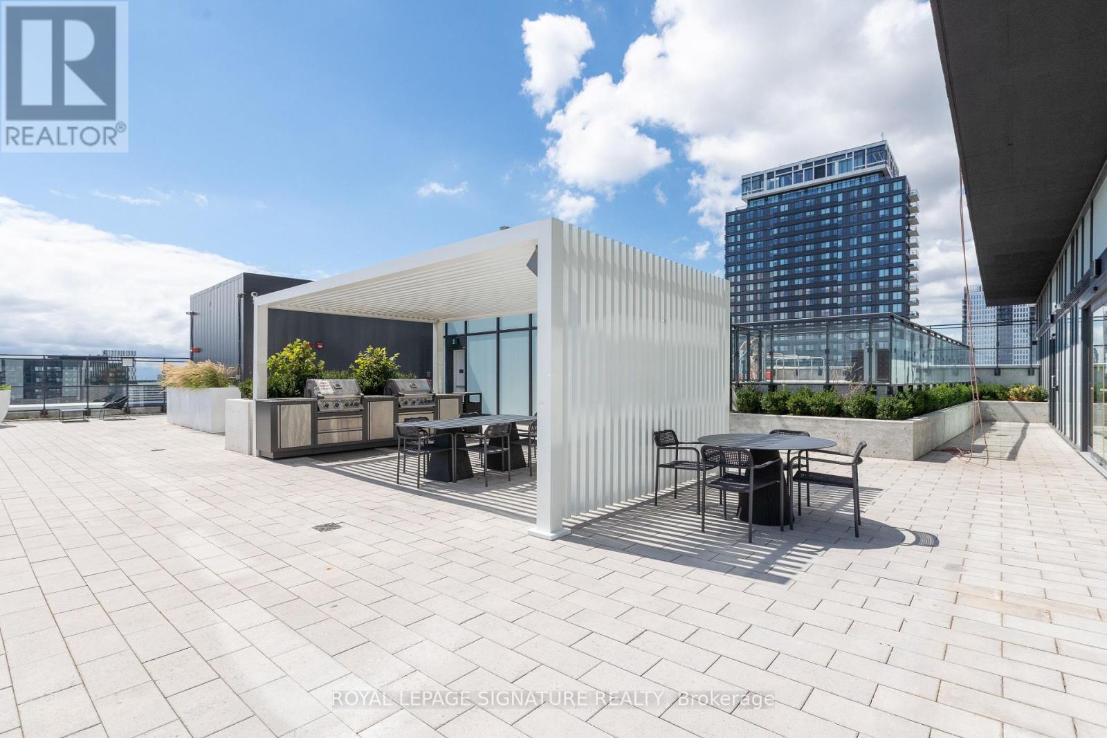 1804 - 5 Defries Street, Toronto (regent Park), Ontario