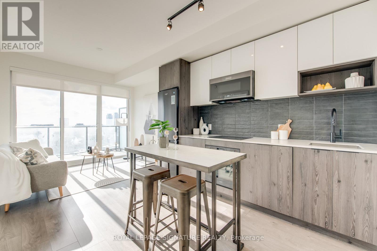 1804 - 5 Defries Street, Toronto (regent Park), Ontario