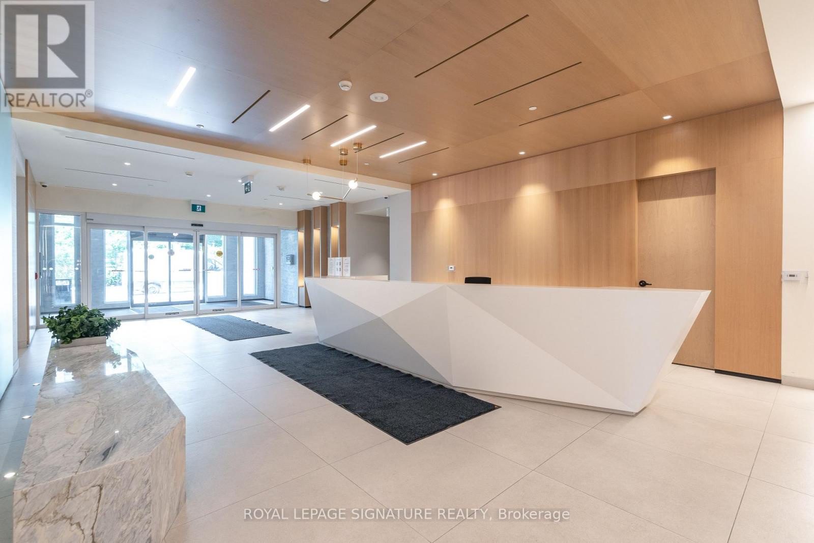 1804 - 5 Defries Street, Toronto (regent Park), Ontario