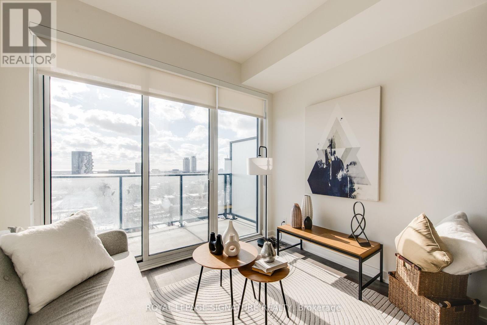 1804 - 5 Defries Street, Toronto (regent Park), Ontario