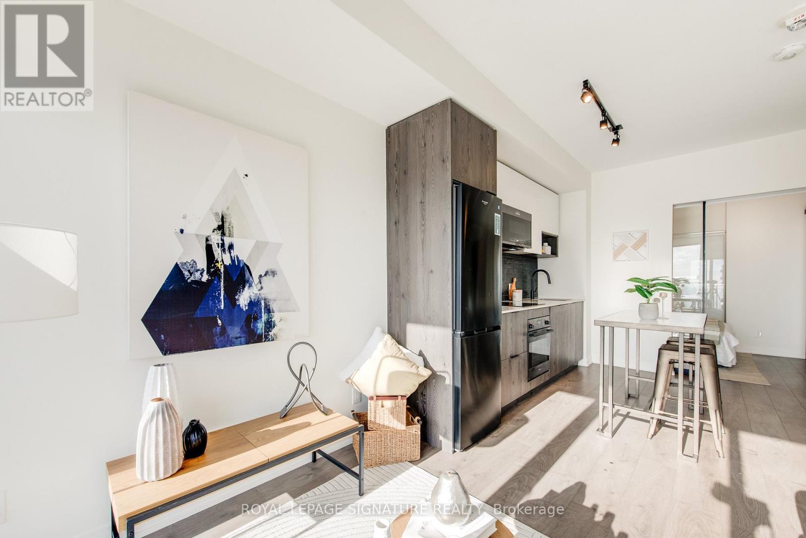 1804 - 5 Defries Street, Toronto (regent Park), Ontario