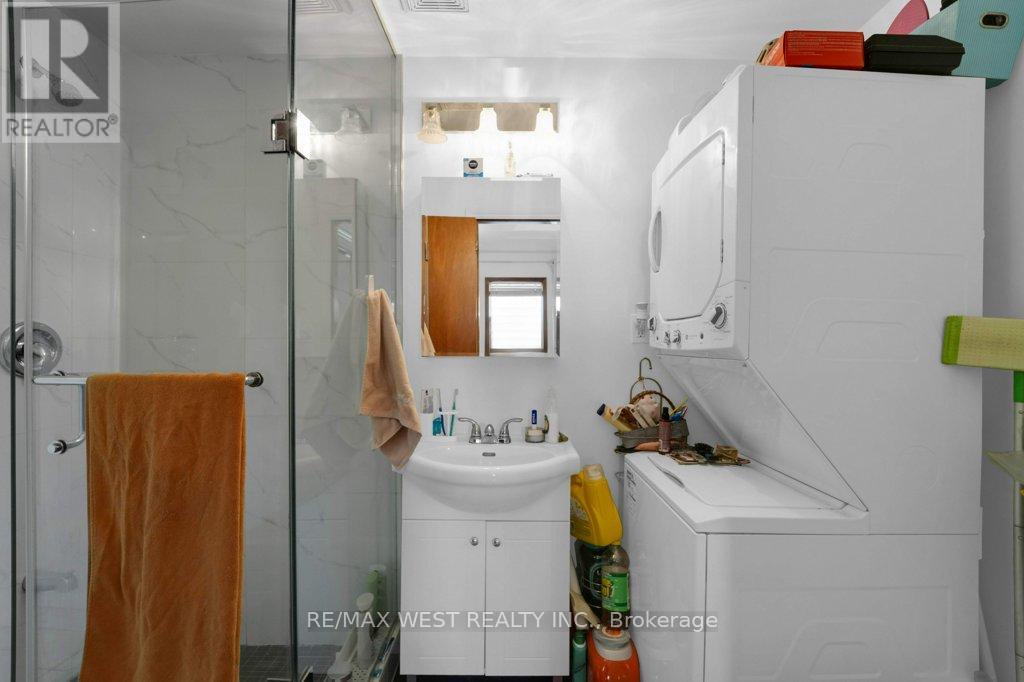 225 Oakwood Avenue, Toronto (oakwood Village), Ontario