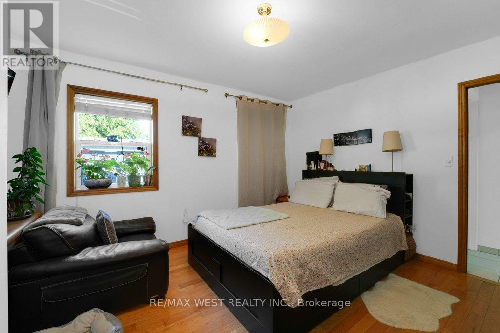 225 Oakwood Avenue, Toronto (oakwood Village), Ontario