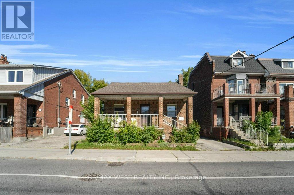 225 Oakwood Avenue, Toronto (oakwood Village), Ontario