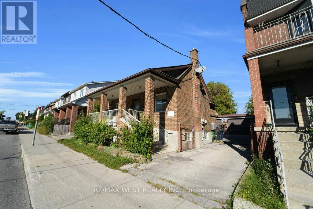 225 Oakwood Avenue, Toronto (oakwood Village), Ontario