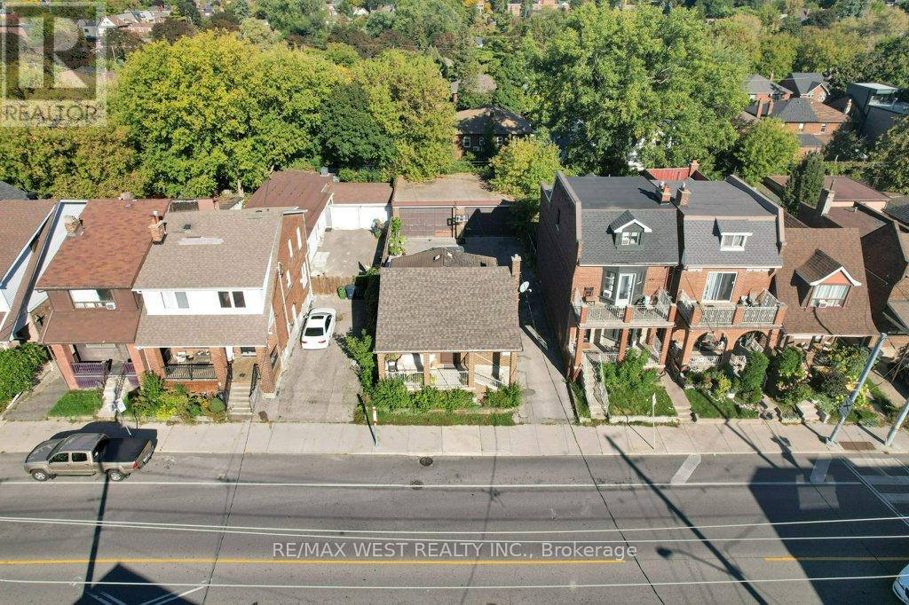225 Oakwood Avenue, Toronto (oakwood Village), Ontario