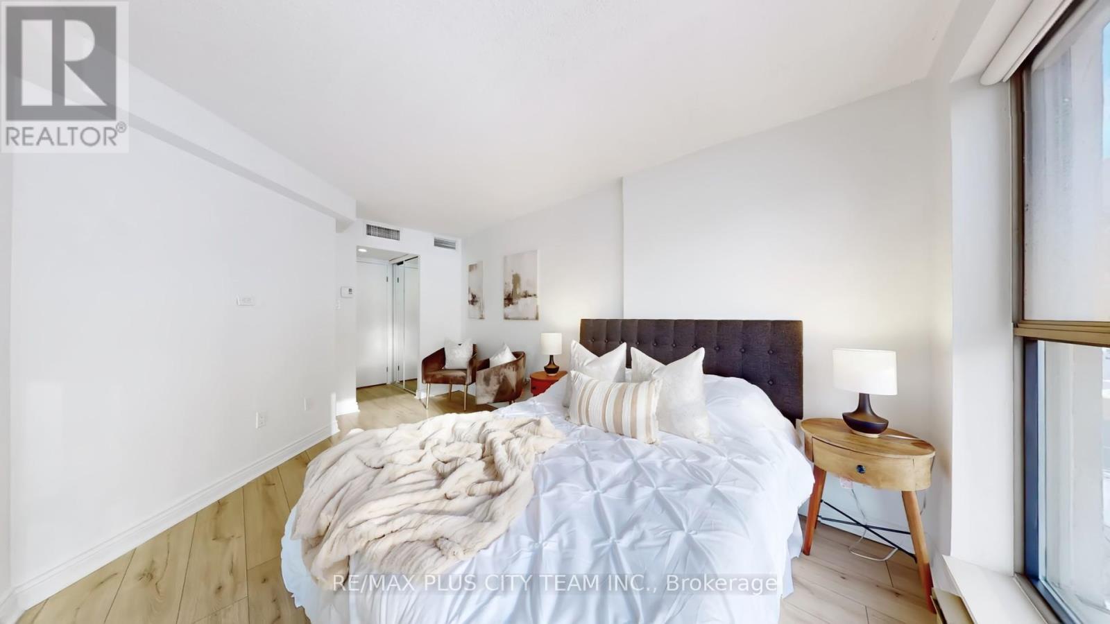 205 - 65 Scadding Avenue, Toronto (waterfront Communities), Ontario