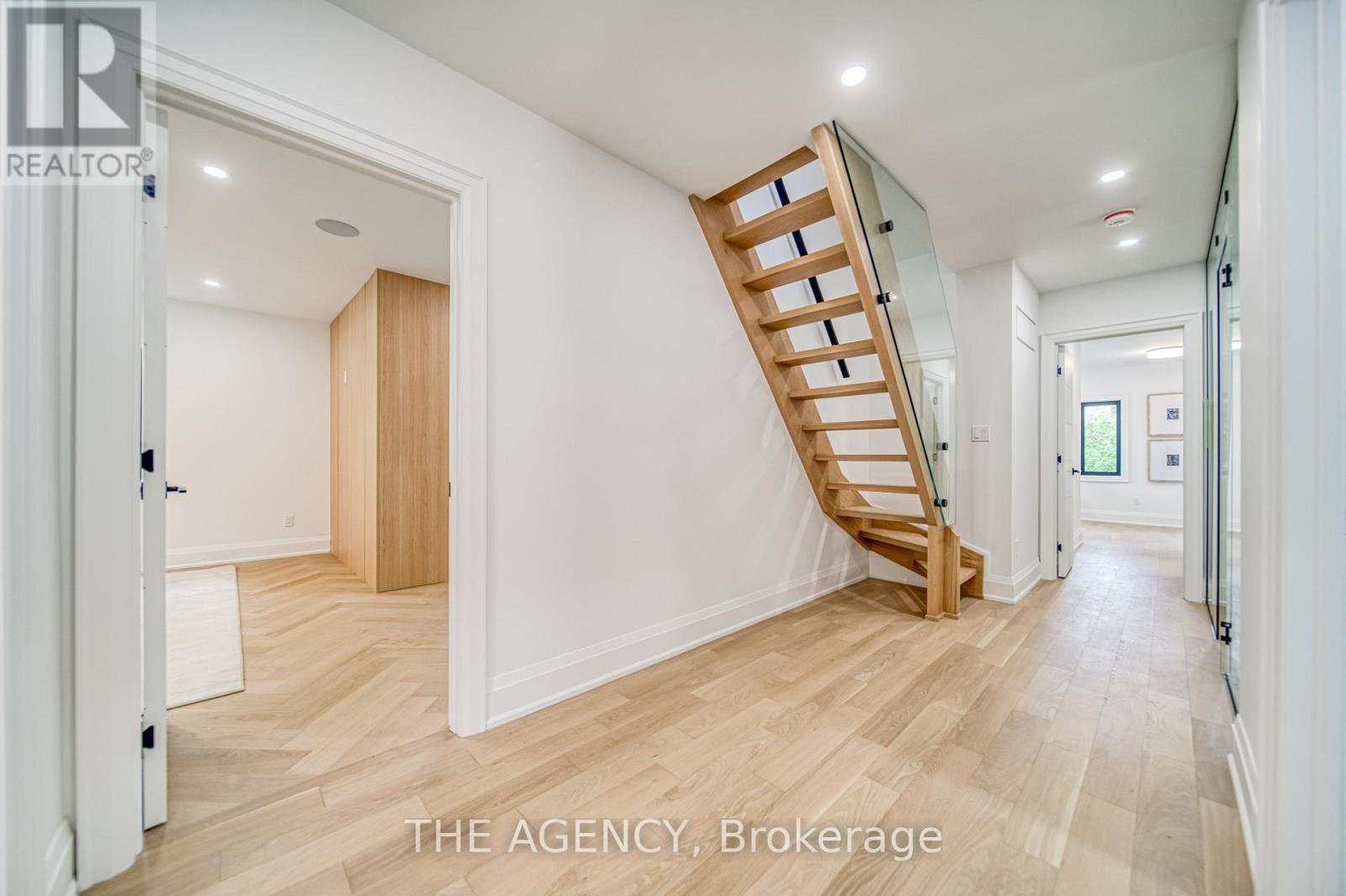 16 Duncannon Drive, Toronto (forest Hill South), Ontario