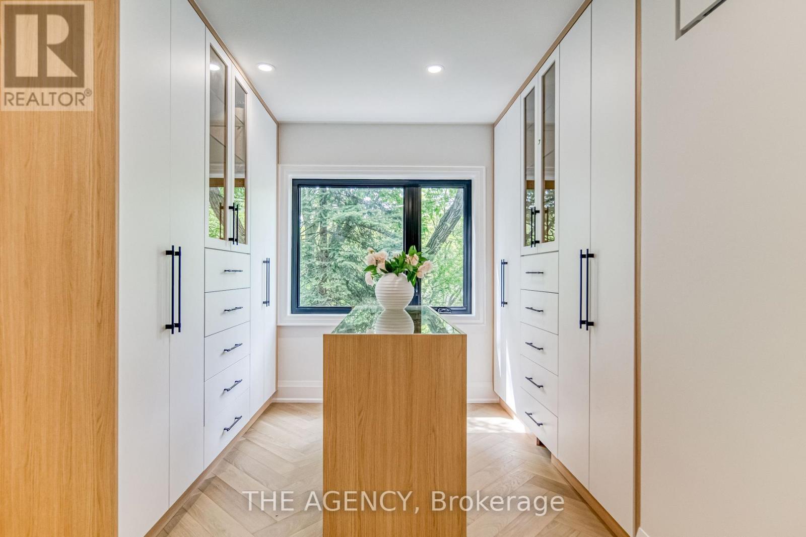 16 Duncannon Drive, Toronto (forest Hill South), Ontario