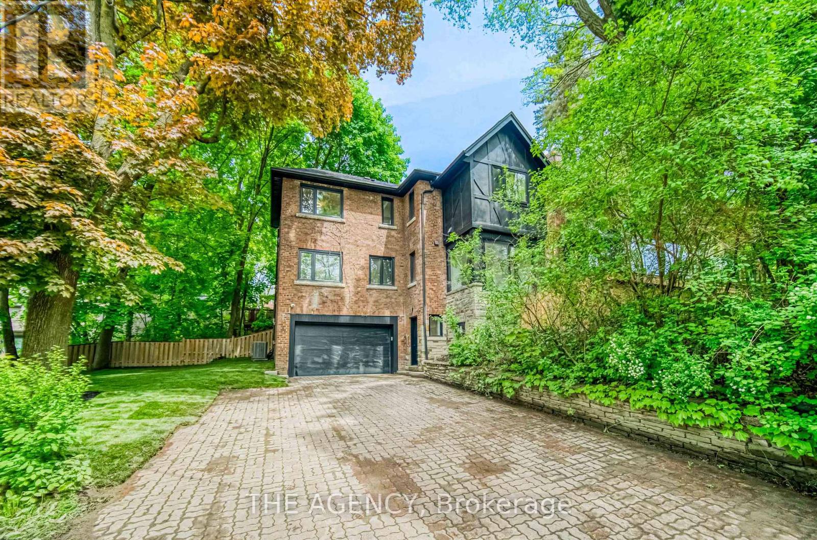 16 Duncannon Drive, Toronto (forest Hill South), Ontario